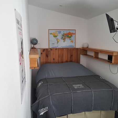 Petit Studio Independant Dans Jardin Avec Parking Et Portail Electrique 马赛 外观 照片