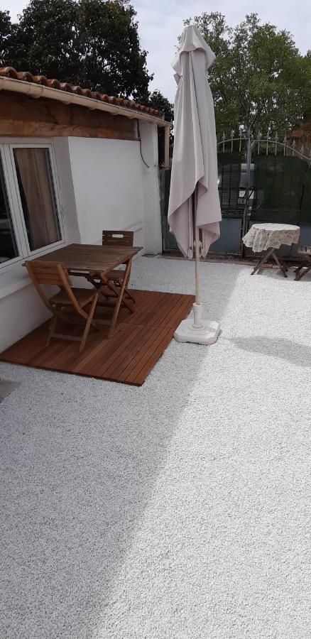 Petit Studio Independant Dans Jardin Avec Parking Et Portail Electrique 马赛 外观 照片